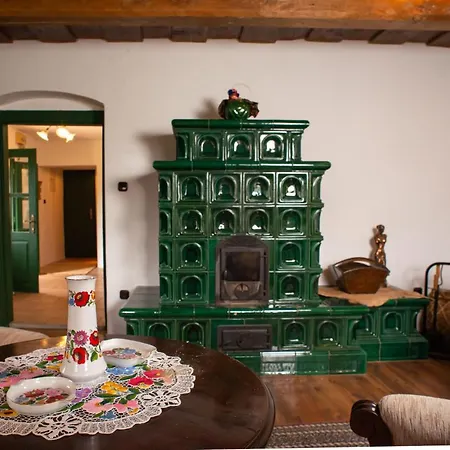 Apartment 1880